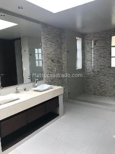 Casa de 4 alcobas en venta en Hacienda San Simon, Bogotá, 480 m² · foto 9 de 20