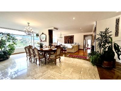 Apartamento de 3 alcobas en venta en Usaquen, Bogotá, 253 m² · foto 2 de 20