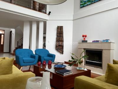 Casa de 4 alcobas en venta en San Sebastian, Bogotá, 290 m² · foto 3 de 20