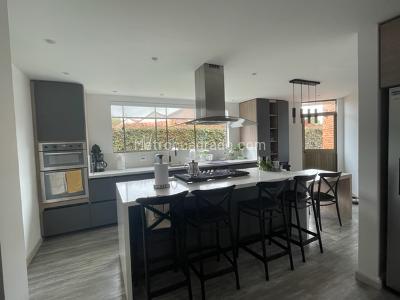 Casa de 4 alcobas en venta en San Sebastian, Bogotá, 290 m² · foto 6 de 20