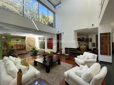Casa de 3 alcobas en venta en Hacienda San Simon, Bogotá, 530 m² · foto 2 de 20