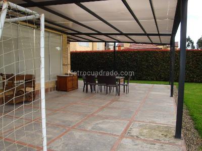 Casa de 4 alcobas en venta en Hacienda San Simon, Bogotá, 260 m² · foto 17 de 20