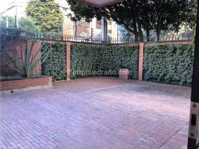Apartamento de 4 alcobas en venta en La Carolina, Bogotá, 239 m² · foto 18 de 20