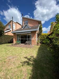 Casa de 4 alcobas en venta en Vereda La Valsa, Chía, 320 m² · foto 1 de 13