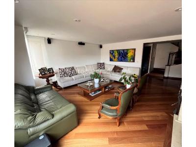 Apartamento de 3 alcobas en venta en San Patricio, Bogotá, 177 m² · foto 2 de 20