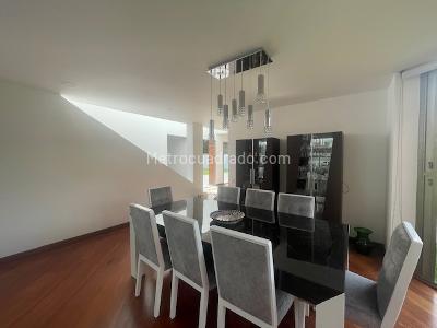 Casa de 3 alcobas en venta en Hacienda San Simon, Bogotá, 295 m² · foto 8 de 20