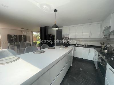 Casa de 3 alcobas en venta en Hacienda San Simon, Bogotá, 295 m² · foto 10 de 20