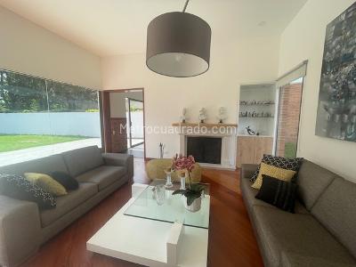 Casa de 3 alcobas en venta en Hacienda San Simon, Bogotá, 295 m² · foto 2 de 20