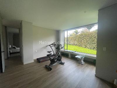 Casa de 4 alcobas en venta en San Simon Guaymaral, Bogotá, 400 m² · foto 13 de 20