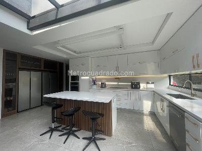 Casa de 4 alcobas en venta en San Simon Guaymaral, Bogotá, 400 m² · foto 8 de 20