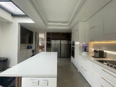 Casa de 4 alcobas en venta en San Simon Guaymaral, Bogotá, 400 m² · foto 9 de 20