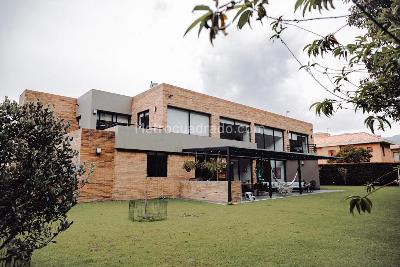 Casa de 4 alcobas en venta en Hacienda San Simon Pl, Bogotá, 380 m² · foto 3 de 20