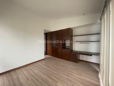 Casa de 4 alcobas en arriendo en Hacienda San Simon, Bogotá, 330 m² · foto 10 de 20