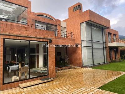Casa en venta en Guaymaral, Bogotá · foto 2 de 17