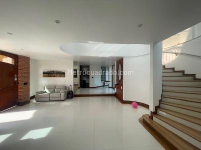 Casa de 5 alcobas en venta en Hacienda San Sebastian, Bogotá, 530 m² · foto 7 de 20
