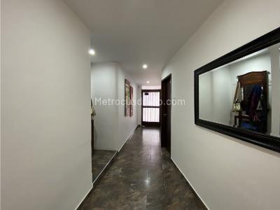 Casa de 3 alcobas en venta en Santa Ana, Bogotá, 214 m² · foto 10 de 17