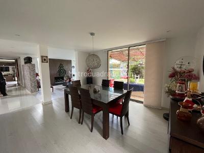 Casa de 4 alcobas en venta en Hacienda San Simon, Bogotá, 285 m² · foto 4 de 20