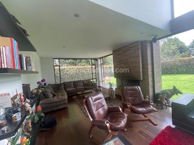 Casa de 4 alcobas en venta en Hacienda San Simon, Bogotá, 390 m² · foto 3 de 20
