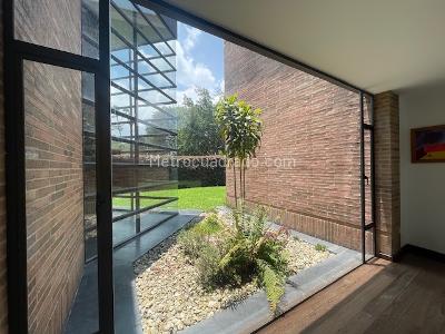 Casa de 4 alcobas en venta en Hacienda San Simon, Bogotá, 390 m² · foto 8 de 20