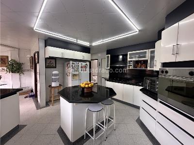 Casa de 4 alcobas en venta en San Jose De Bavaria, Bogotá, 377 m² · foto 11 de 20