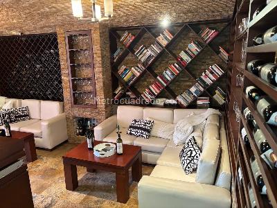 Casa de 5 alcobas en venta en Hacienda San Simon, Bogotá, 420 m² · foto 2 de 20