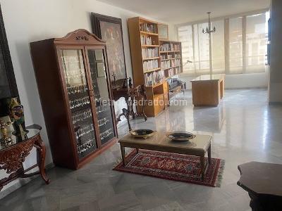 Apartamento de 3 alcobas en venta en Altos De Santa Teresita, Cali, 321 m² · foto 2 de 15