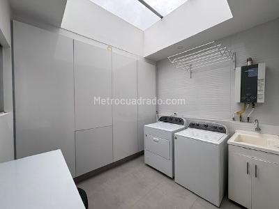 Casa de 4 alcobas en venta en Hacienda San Simon Pl, Bogotá, 370 m² · foto 7 de 20