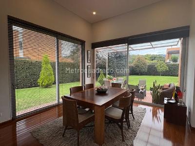 Casa de 4 alcobas en venta en Hacienda San Simon Pl, Bogotá, 370 m² · foto 3 de 20