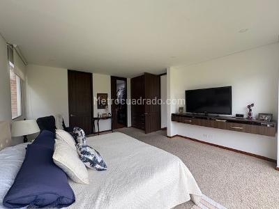 Casa de 4 alcobas en venta en Hacienda San Simon Pl, Bogotá, 370 m² · foto 11 de 20