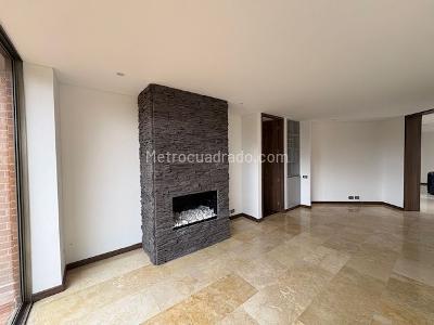 Casa de 5 alcobas en venta en Hacienda San Simon, Bogotá, 470 m² · foto 3 de 20