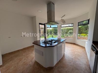 Casa de 4 alcobas en venta en Hacienda San Simon, Bogotá, 580 m² · foto 4 de 20