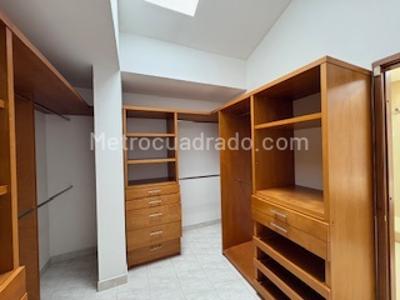 Casa de 4 alcobas en venta en Hacienda San Simon, Bogotá, 580 m² · foto 5 de 20