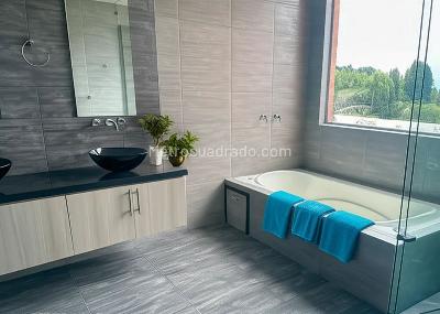 Casa de 4 alcobas en venta en San Jose De Bavaria, Bogotá, 650 m² · foto 8 de 20