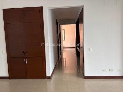 Apartamento de 2 alcobas en venta en Santa Teresita, Cali, 150 m² · foto 16 de 16