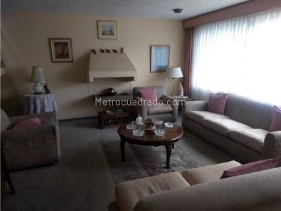 Casa de 3 alcobas en venta en Polo Club, Bogotá, 234 m² · foto 12 de 20