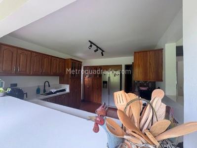 Casa de 5 alcobas en venta en Llano Grande, Rionegro, 450 m² · foto 13 de 20