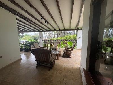 Casa de 5 alcobas en venta en Llano Grande, Rionegro, 450 m² · foto 4 de 20