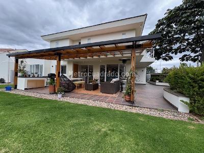 Casa de 4 alcobas en venta en Hacienda San Simon, Bogotá, 640 m² · foto 8 de 20
