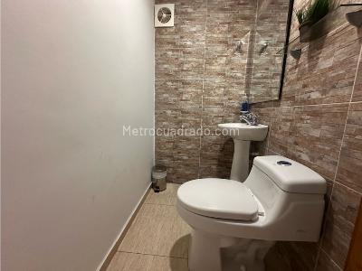 Apartamento en venta en Santa Barbara Central, Bogotá · foto 3 de 19