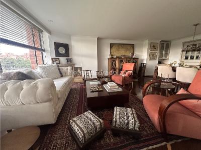 Apartamento de 3 alcobas en venta en Bella Suiza, Bogotá, 143 m² · foto 3 de 17