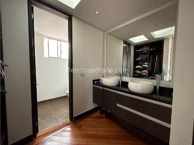 Casa de 4 alcobas en venta en Santa Barbara Oriental, Bogotá, 170 m² · foto 14 de 15