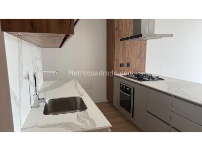 Apartamento de 2 alcobas en venta en Chico Navarra, Bogotá, 97 m² · foto 6 de 20