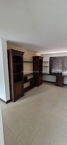 Apartamento en Arriendo, SANTA TERESITA, Cali - Więcej