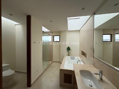 Casa de 5 alcobas en venta en San Sebastian, Bogotá, 430 m² · foto 12 de 20
