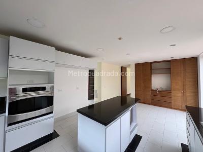 Casa de 5 alcobas en venta en San Sebastian, Bogotá, 430 m² · foto 3 de 20