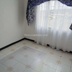 Casa de 3 alcobas en venta en La Calleja, Tunja, 90 m² · foto 4 de 17