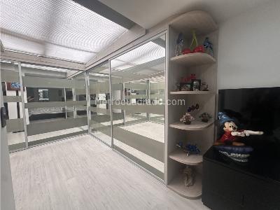 Apartamento de 3 alcobas en venta en Los Rosales, Bogotá, 176 m² · foto 9 de 17
