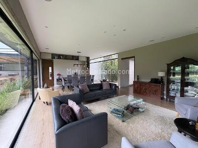 Casa de 3 alcobas en venta en Hacienda San Simon, Bogotá, 330 m² · foto 2 de 20
