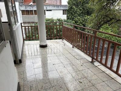 Apartamento de 3 alcobas en venta en Versalles, Cali, 293 m² · foto 3 de 19