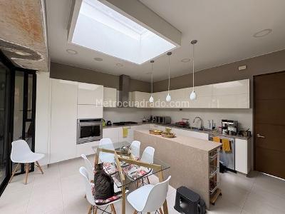 Casa de 3 alcobas en arriendo en Hacienda San Simon, Bogotá, 330 m² · foto 5 de 20